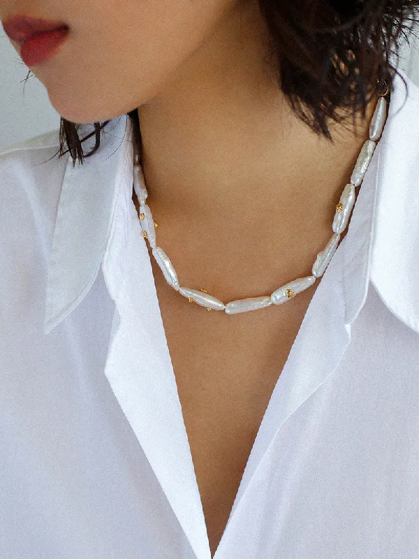 Ladies bridal necklace-Freshwater Baroque Pearls Overlapping Clavicle Chain