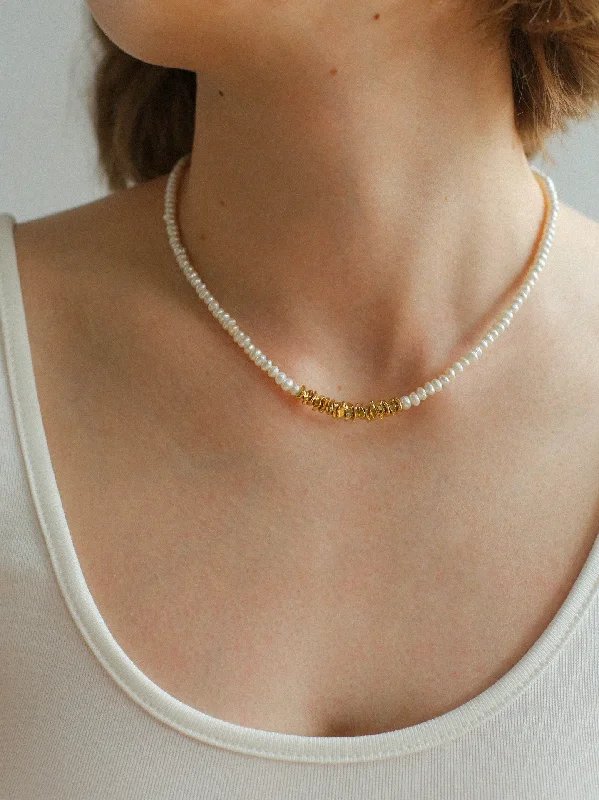 Ladies vintage-inspired pendant necklace-Shattered Gold Mini Pearl Necklace