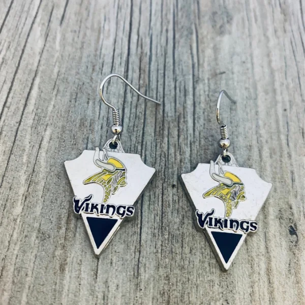 Ladies simple hoop earrings-Vikings Earrings