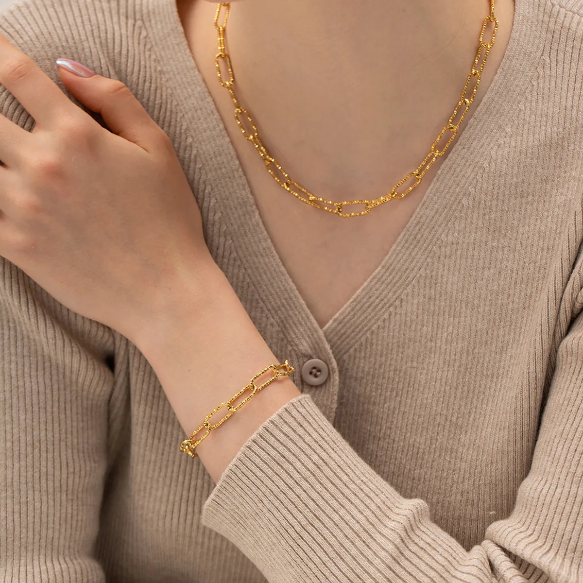 Ladies minimalist bracelet-Simple Style Solid Color Stainless Steel Plating 18k Gold Plated Bracelets Necklace