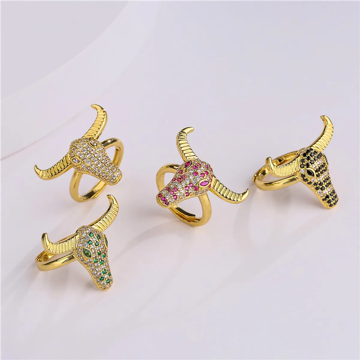 Ladies adjustable gold ring-Retro Cattle Copper Inlaid Zircon Open Ring