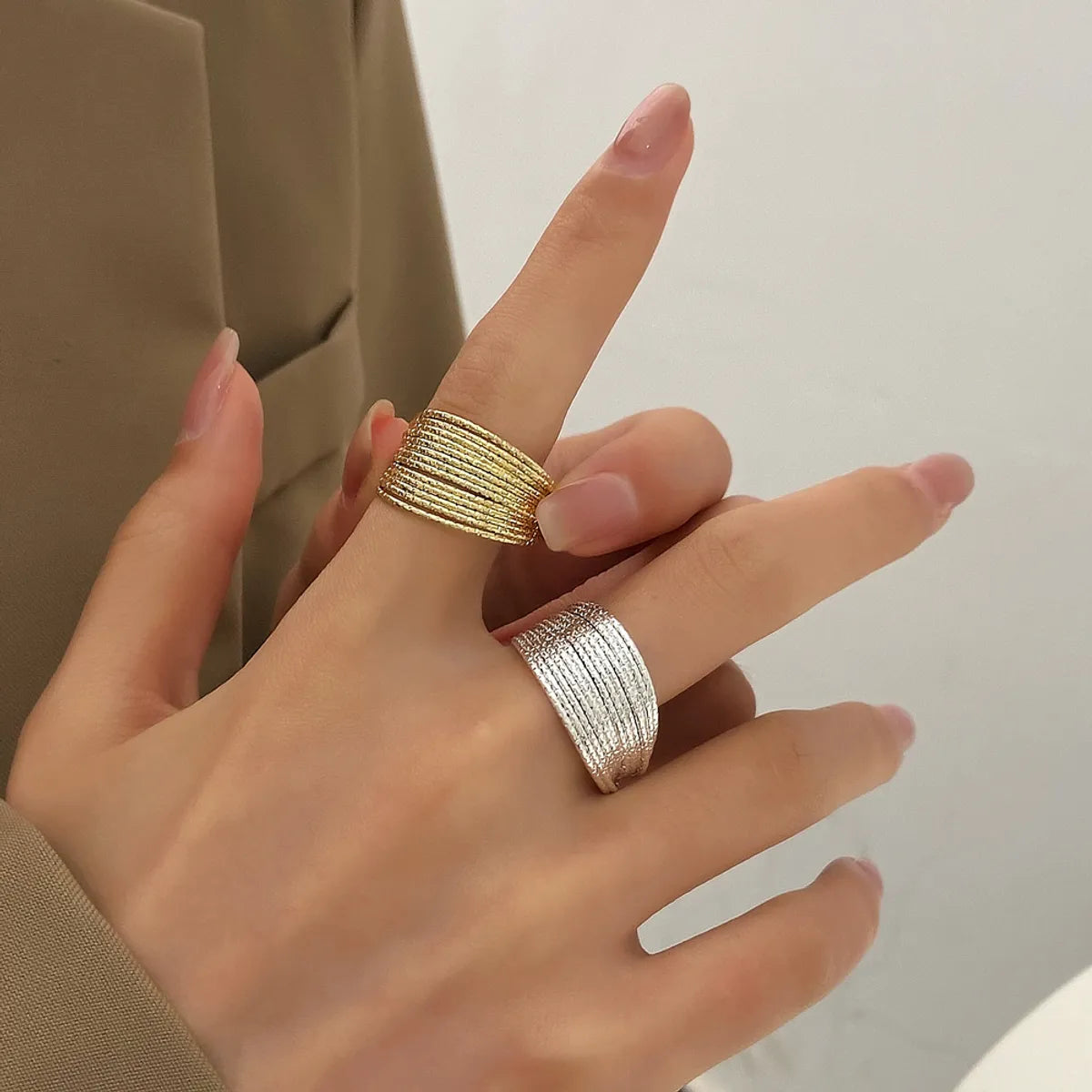 Ladies statement ring-Y2k Simple Style Solid Color Alloy Plating 14k Gold Plated Silver Plated Women's Men's Rings