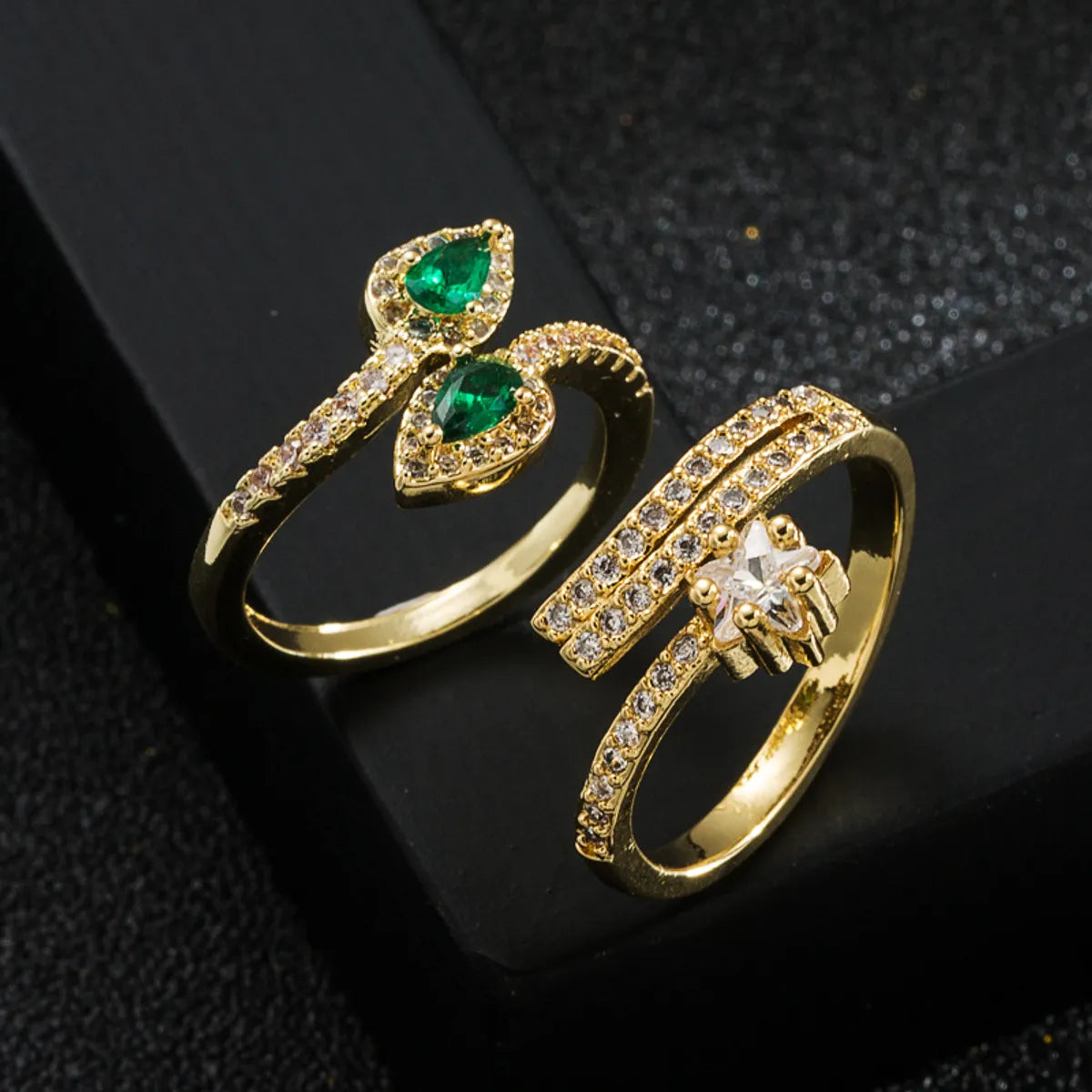 Ladies custom ring-Fashion Copper Plated Real Gold Micro Inlaid Green Zircon Ring Wholesale