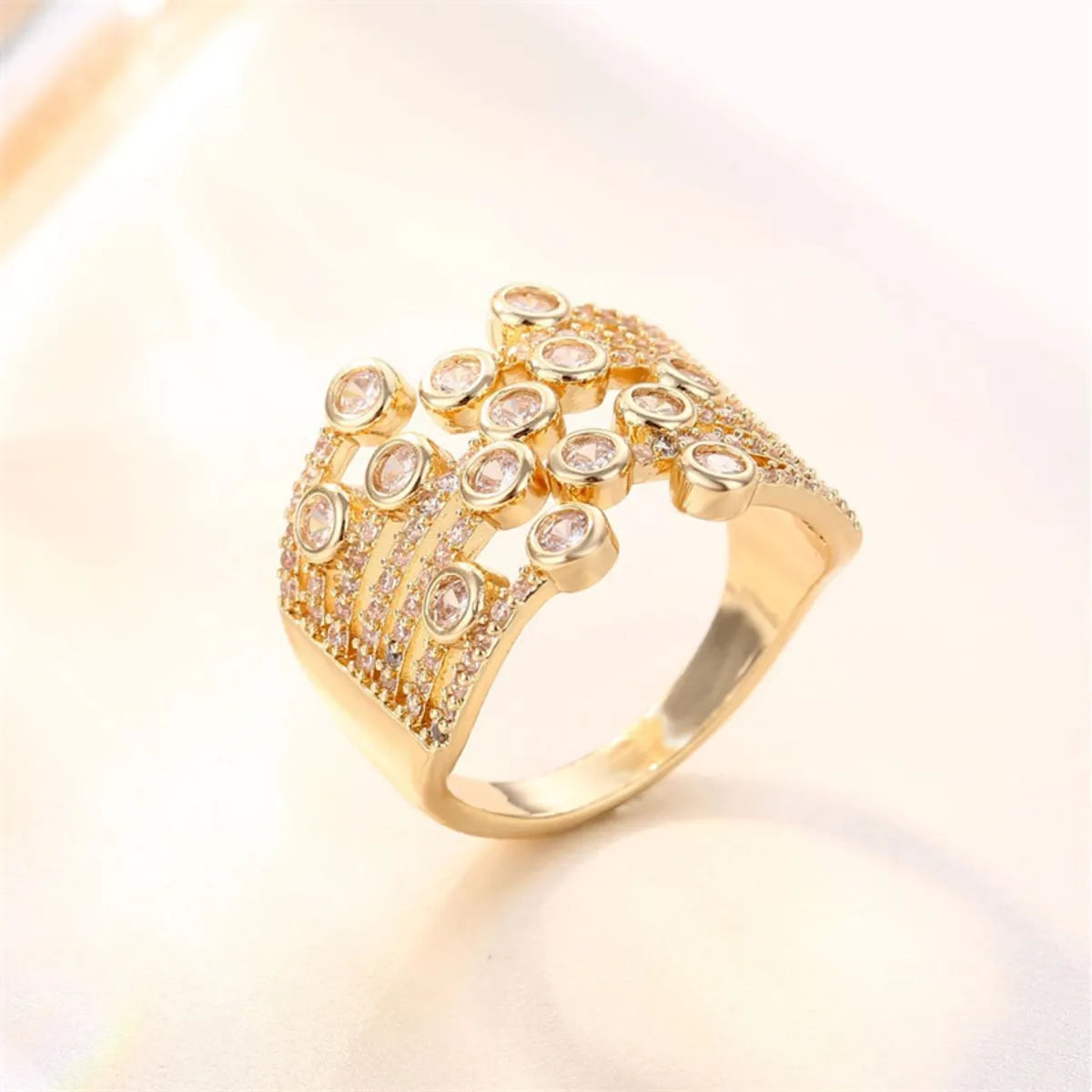 Ladies hammered ring-Casual Vintage Style Round Copper Plating Inlay Zircon Gold Plated Rings