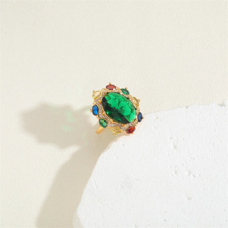 Oval Emerald Ring